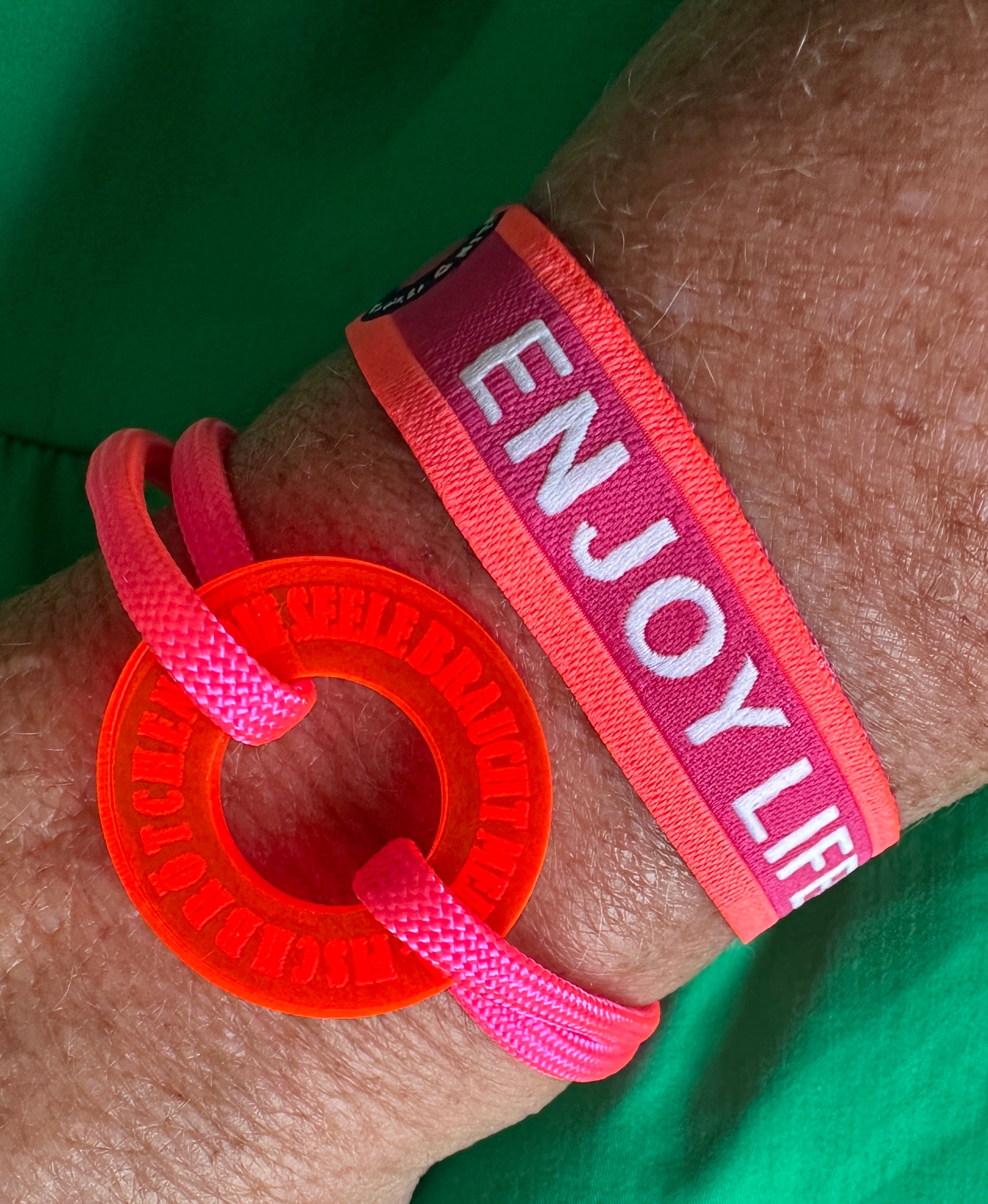 Enjoy Life!  -gewebtes Statement-Armband I Happycoin