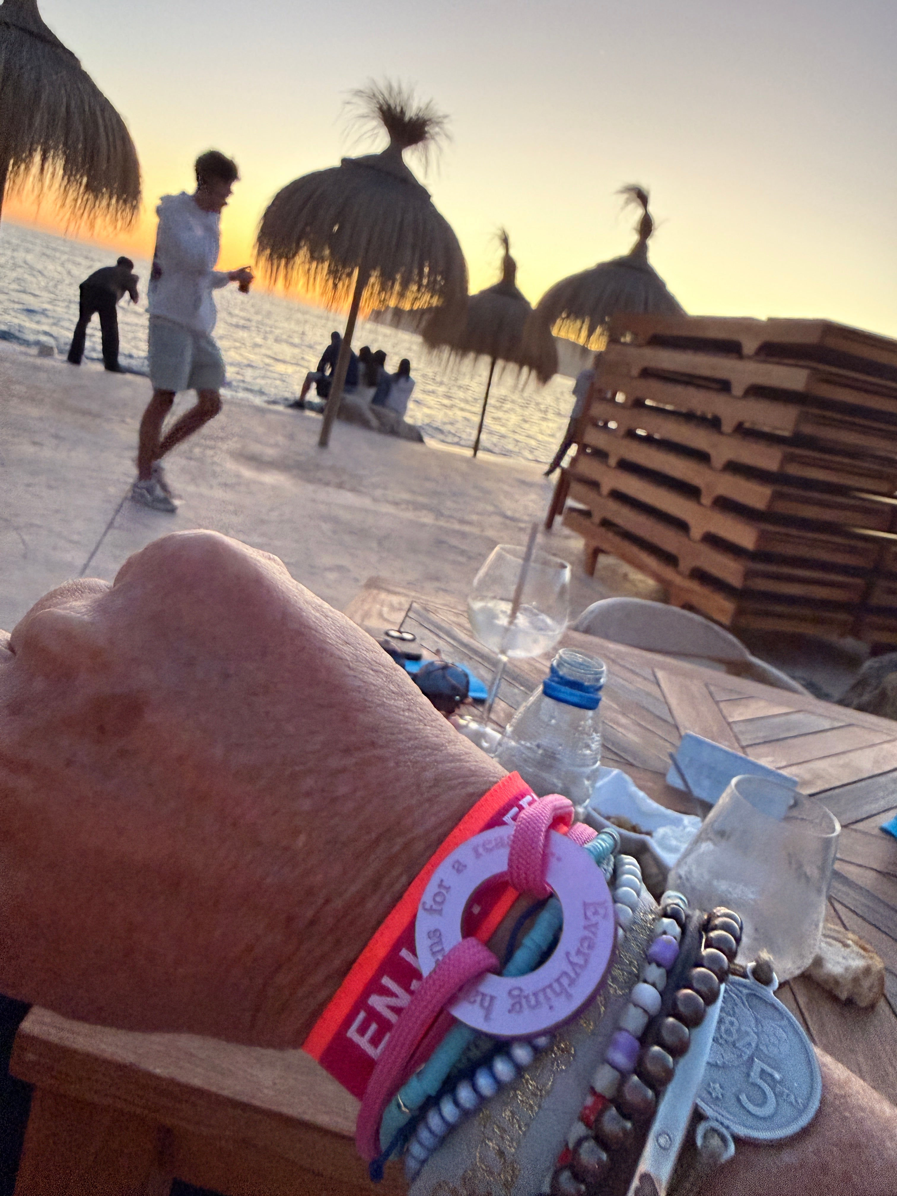 Everything happens for a reason - Armband