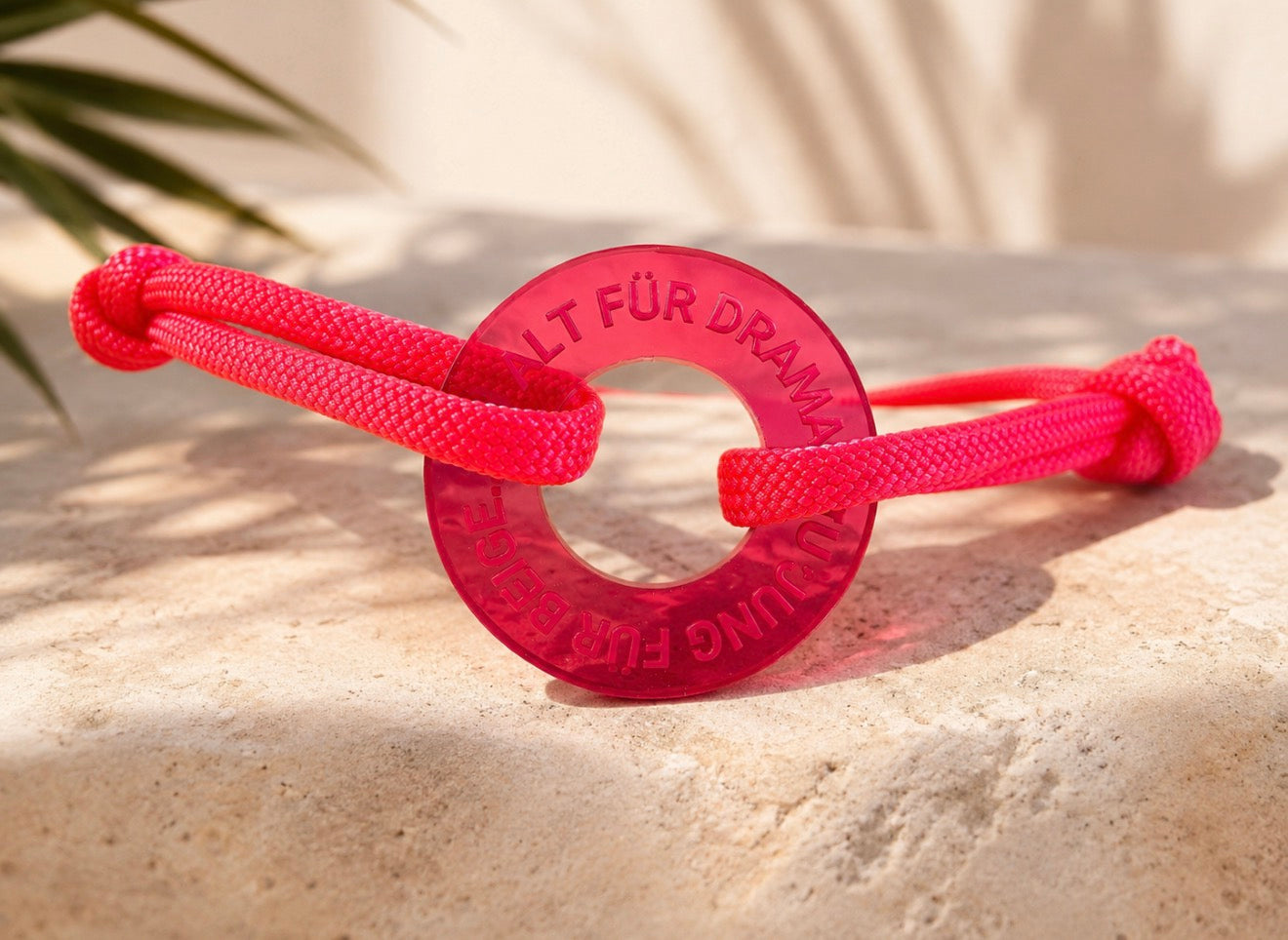 Zu jung für Beige - Zu alt für Drama I Happycoin Armband