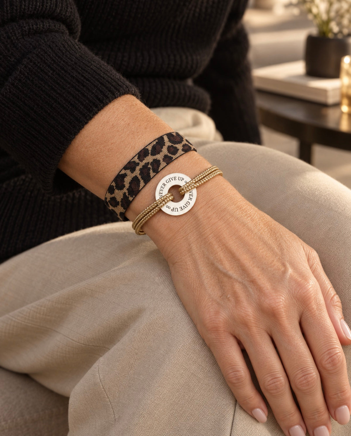 Never give Up mit Leo-Armband I Happycoin Bundle