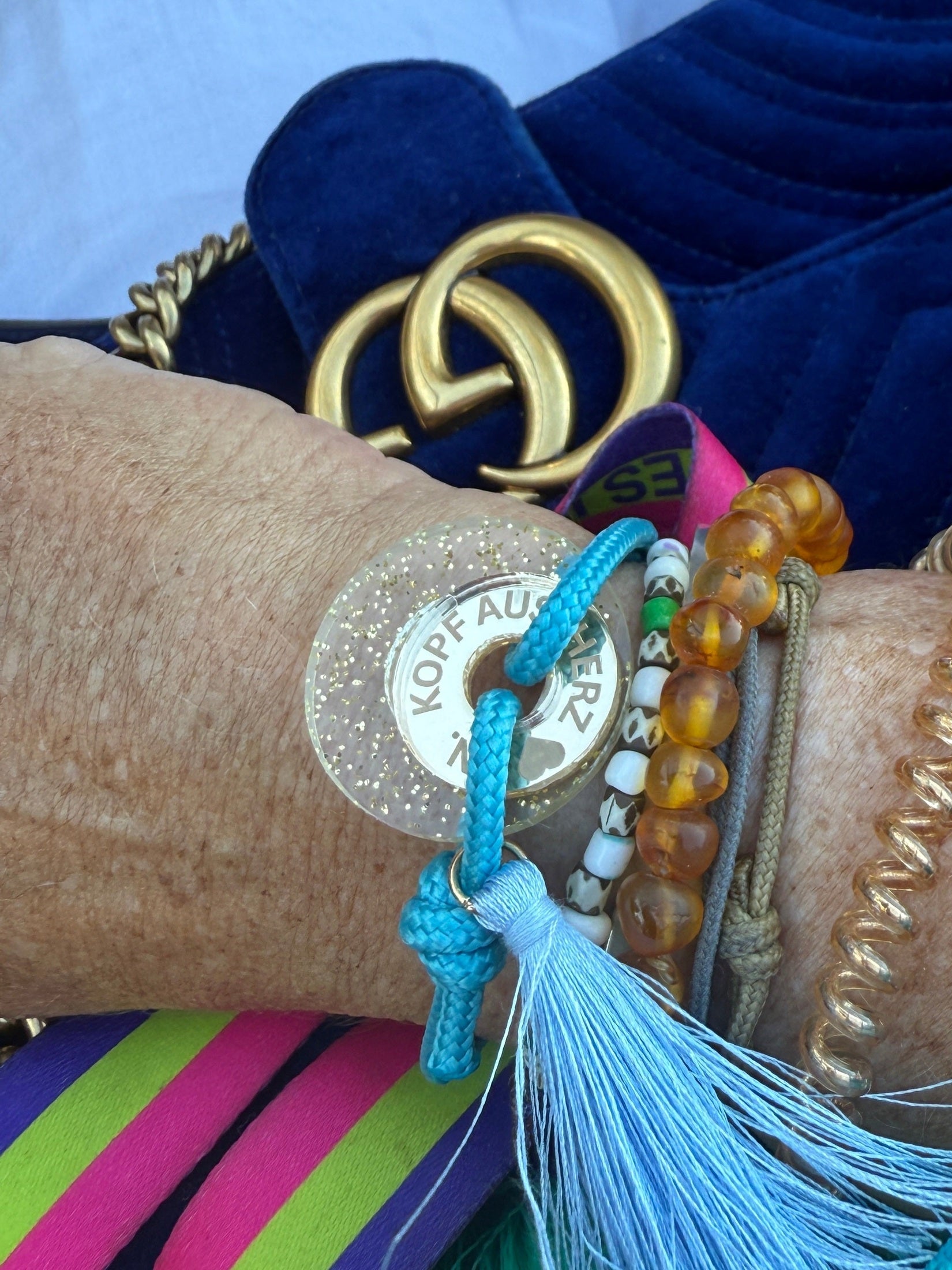 Kopf aus, Herz an - Happycoin Glitzer-Armband ✨