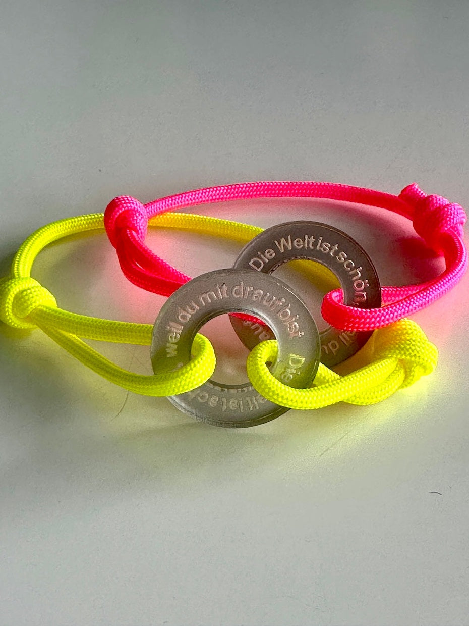 DIE WELT IST SCHÖN, WEIL DU MIT DRAUF BIST - Happycoin Armband