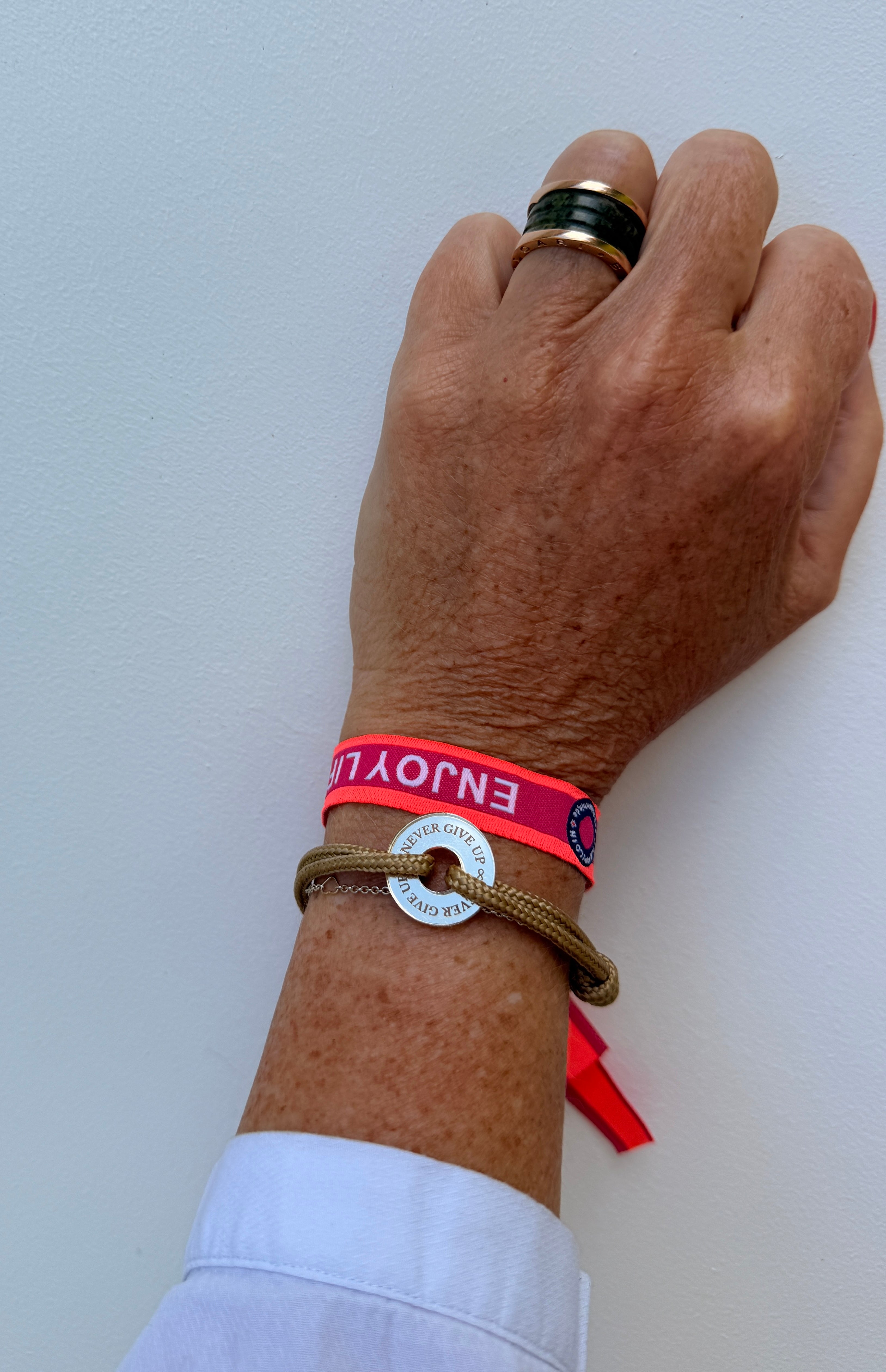 NEVER GIVE UP  I Happycoin Statement-Armband (kleiner Coin)
